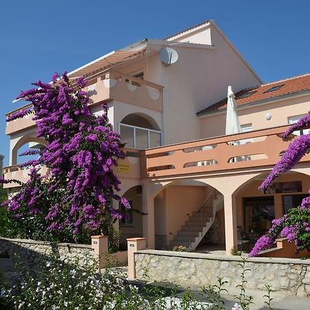 Apartments Jadranka Novalja Exterior photo